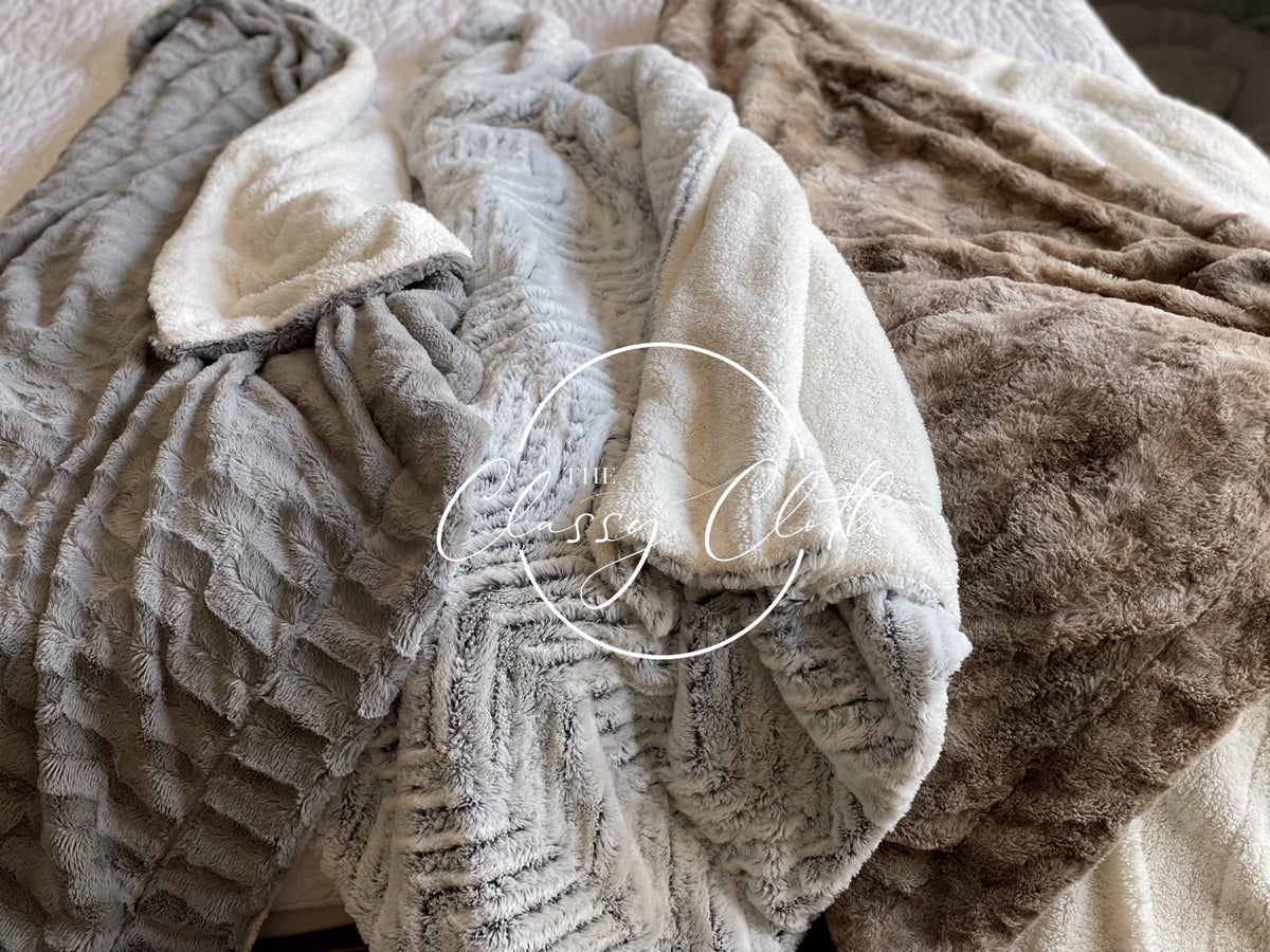 Grey Pepple Faux Fur Throw